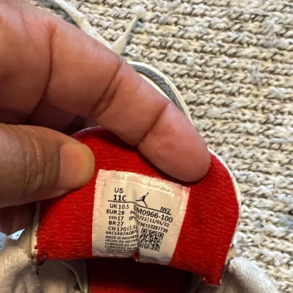 Jordan Kids White and Black Sneakers - Picture 6 of 7